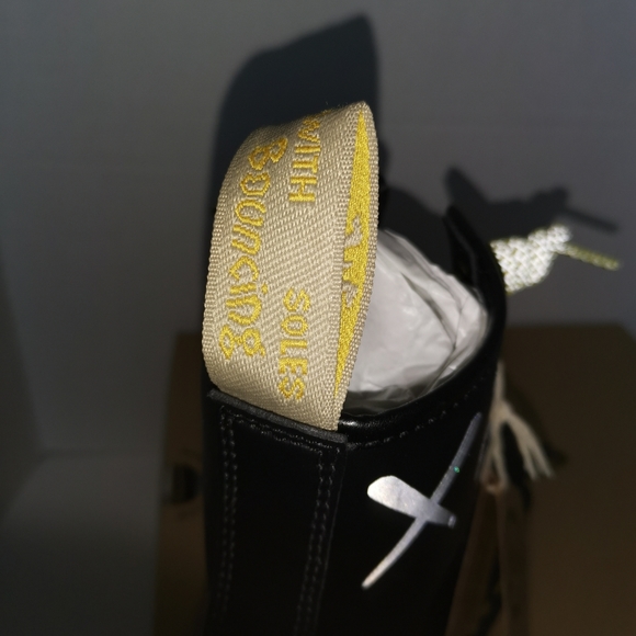 SOLD DrMARTENS - 1460 8 Eye KAWS Custom - Picture 9 of 13